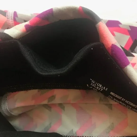 Victoria's Secret VSX Sport Knockout Leggings Crop Aztek Geometric Pants Sz M - Picture 5 of 15